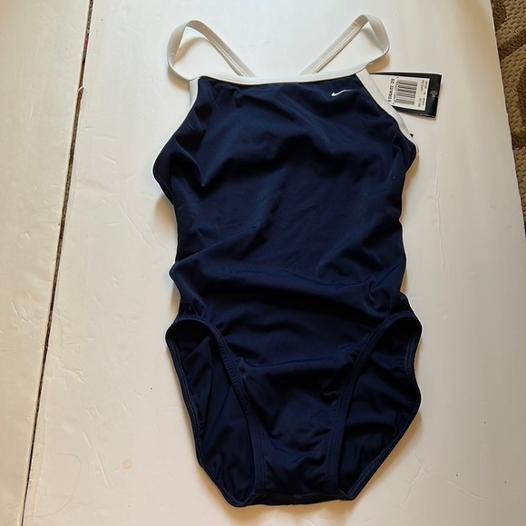 Nike Polyester Lycra spandex blend One Piece swimsuit Size 6 NWT U Back - Picture 5 of 14